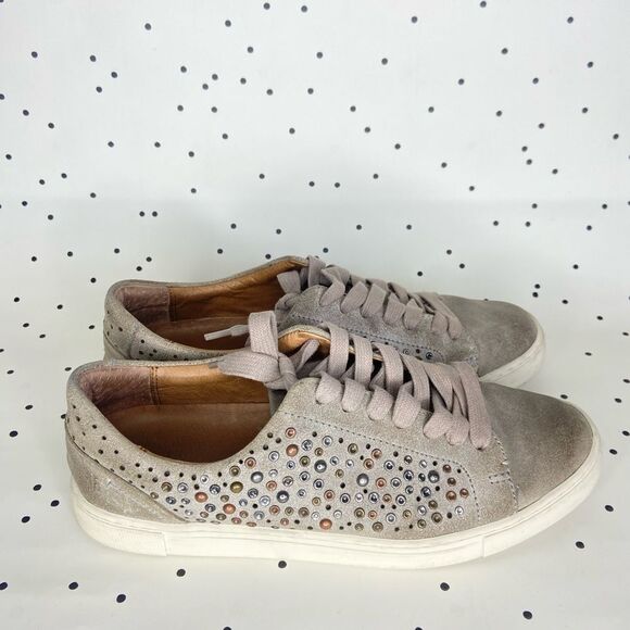 🤎FRYE🤎 ivy deco stud low Deborah sneaker new with box size 9,5 rivets